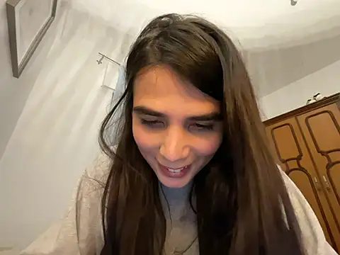 Snapshot of Lily_WellGifted chatting on February 4, 2026, 9:53 pm Lily WellGifted online show from February 4, 2026, 9:53 pm