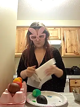 Ashlovescannabis online show from April 5, 2026, 4:26 pm