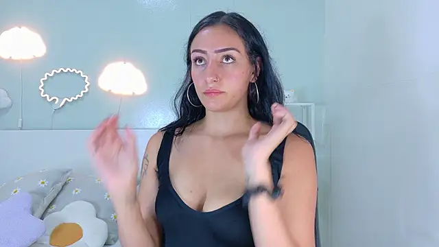 Snapshot of AmmyRouse__ chatting on February 17, 2026, 11:18 am AmmyRouse online show from February 17, 2026, 11:18 am