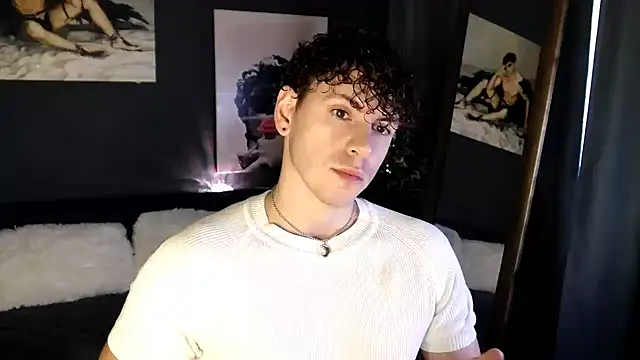 TylerGibson online show from July 16, 2026, 4:40 am