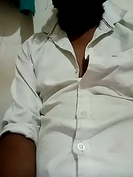 Prajakta123 online show from June 24, 2026, 3:55 pm