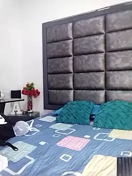 Catalinna 03 online show from February 3, 2026, 12:21 pm