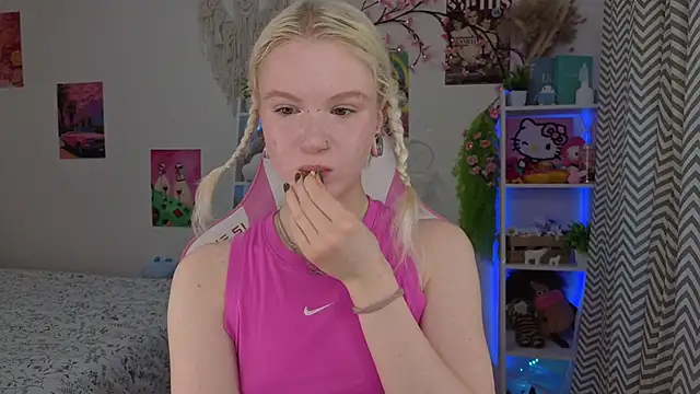 Snapshot of Mia_WaterFall chatting on May 11, 2026, 3:12 am Mia WaterFall online show from May 11, 2026, 3:12 am