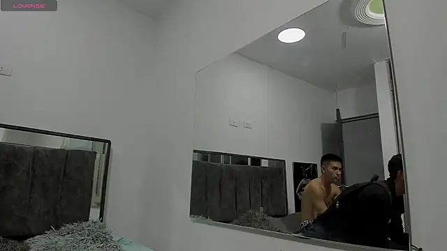 Snapshot of CamiloAndYury chatting on January 17, 2026, 7:28 pm CamiloAndYury online show from January 17, 2026, 7:28 pm
