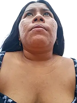 Sweet-Dirty-Storm online show from April 15, 2026, 9:04 pm