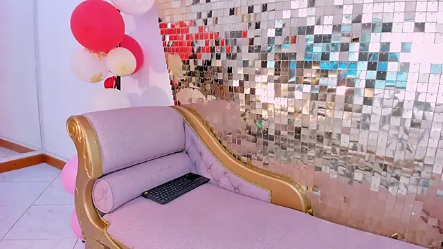 victoriavelasquez  online show from February 25, 2026, 10:19 pm