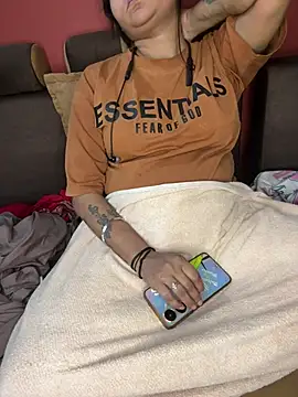 BunnyCharm01 online show from January 18, 2026, 1:48 pm