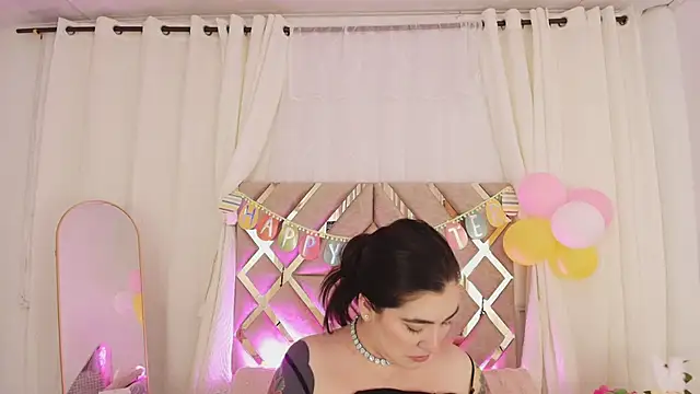Snapshot of KathiaJenner chatting on April 3, 2026, 11:30 am KathiaJenner online show from April 3, 2026, 11:30 am