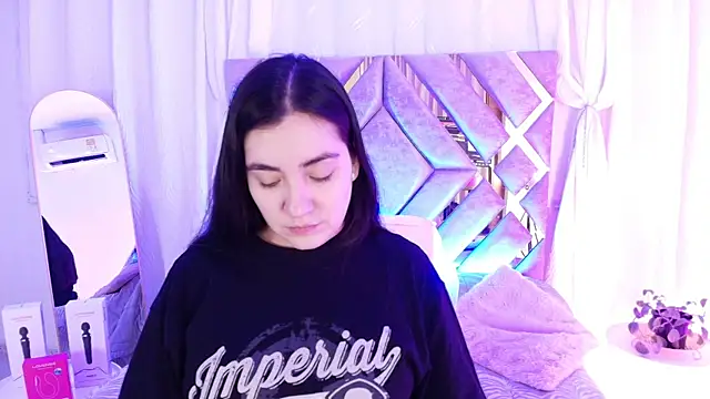 Snapshot of KathiaJenner chatting on June 26, 2026, 11:14 am KathiaJenner online show from June 26, 2026, 11:14 am