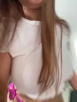 Snapshot of saray_mendozaa chatting on February 15, 2026, 6:04 pm saray mendozaa online show from February 15, 2026, 6:04 pm