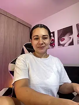saray mendozaa online show from May 29, 2026, 7:34 pm