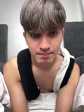 Naim TheKing online show from February 3, 2026, 6:22 am