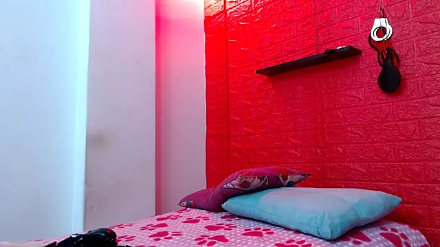 juliette18rose online show from February 13, 2026, 7:21 pm