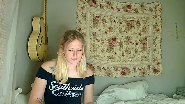 Snapshot of goddessalison chatting on June 12, 2026, 1:48 am goddessalison online show from June 12, 2026, 1:48 am
