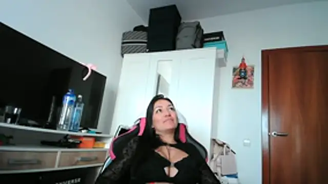 Snapshot of Yulian_Milf chatting on February 14, 2026, 12:35 pm Yulian Milf online show from February 14, 2026, 12:35 pm