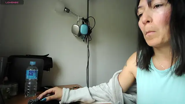 Yulian Milf online show from April 12, 2026, 11:48 am