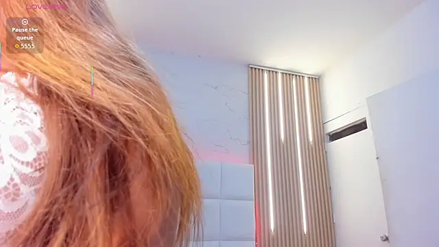 abril snow online show from March 2, 2026, 8:15 pm