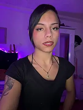 Snapshot of andyy_x chatting on July 10, 2026, 6:43 pm andyy x online show from July 10, 2026, 6:43 pm