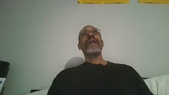 swimmer2496 online show from March 29, 2026, 2:44 am