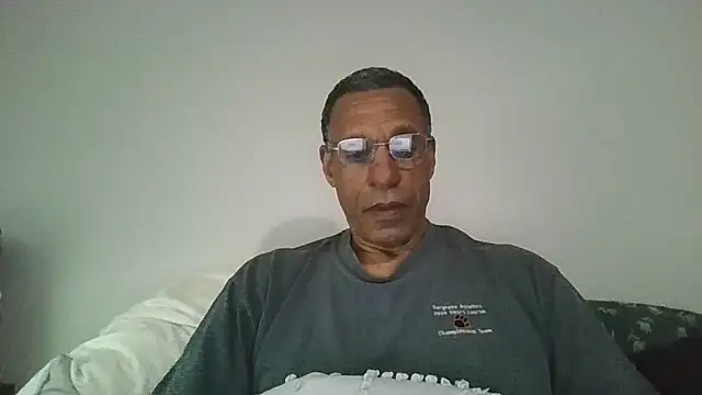 Snapshot of swimmer2496 chatting on April 12, 2026, 2:22 pm swimmer2496 online show from April 12, 2026, 2:22 pm