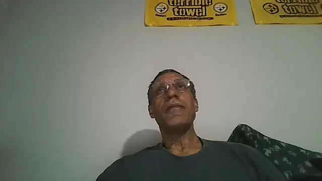 Snapshot of swimmer2496 chatting on May 4, 2026, 4:52 am swimmer2496 online show from May 4, 2026, 4:52 am