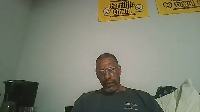 Snapshot of swimmer2496 chatting on July 12, 2026, 6:04 am swimmer2496 online show from July 12, 2026, 6:04 am