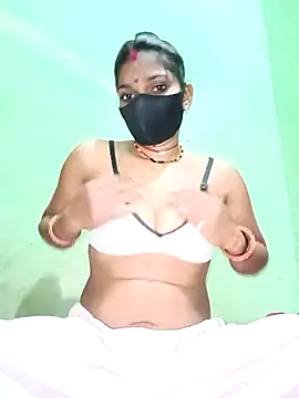 Cute  tanu online show from February 4, 2026, 8:53 am