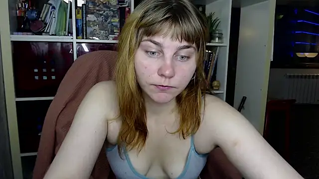 Snapshot of Lafoliepartout chatting on August 7, 2026, 3:36 pm Lafoliepartout online show from August 7, 2026, 3:36 pm