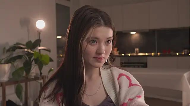 Snapshot of EleniRoeber chatting on February 2, 2026, 4:17 pm EleniRoeber online show from February 2, 2026, 4:17 pm