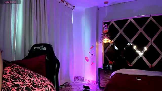 Lucia 24x online show from April 27, 2026, 1:20 pm