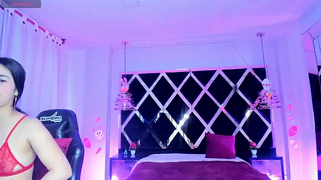 Lucia 24x online show from April 30, 2026, 1:28 pm