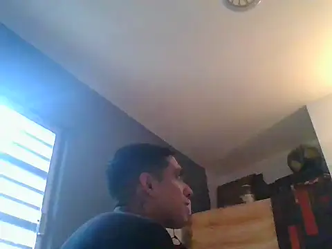 MRdxxx444 online show from May 14, 2026, 4:58 pm