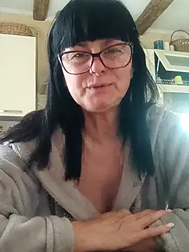 AliceSwan57 online show from May 22, 2026, 4:41 am