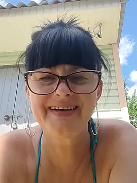 Snapshot of AliceSwan57 chatting on June 21, 2026, 11:57 am AliceSwan57 online show from June 21, 2026, 11:57 am