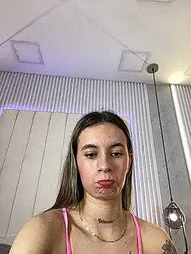 JuliaColemann online show from January 31, 2026, 7:11 pm