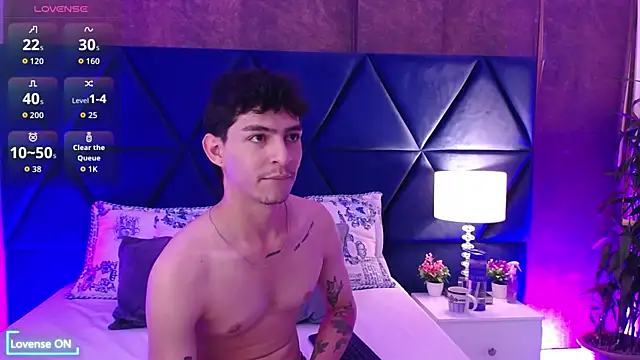 Logan Woods online show from February 11, 2026, 2:33 pm