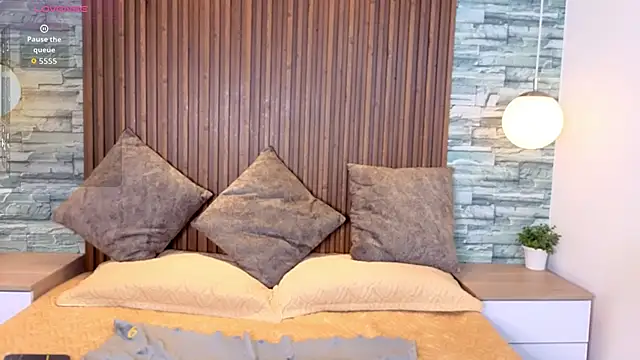 vicky grey online show from February 9, 2026, 12:31 pm