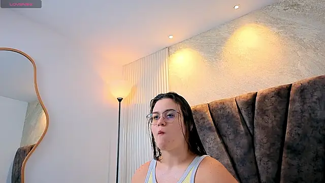 zoe hugeboobs online show from February 10, 2026, 11:58 am