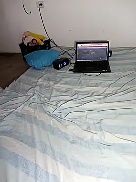 Snapshot of Zara__Flor chatting on February 6, 2026, 1:58 pm Zara Flor online show from February 6, 2026, 1:58 pm