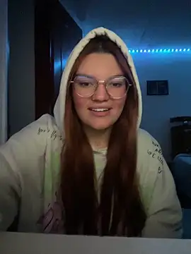 Snapshot of Vixroy7 chatting on February 7, 2026, 11:19 pm Vixroy7 online show from February 7, 2026, 11:19 pm