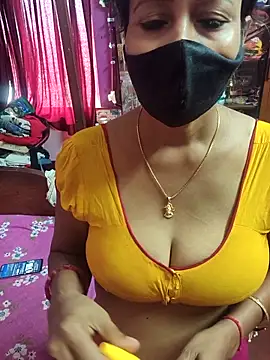 Snapshot of Little-Roshni chatting on April 9, 2026, 7:36 am Little-Roshni online show from April 9, 2026, 7:36 am