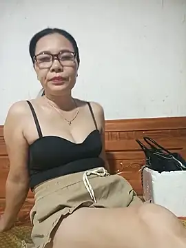 Snapshot of Nuna_689 chatting on May 18, 2026, 2:01 pm Nuna 689 online show from May 18, 2026, 2:01 pm