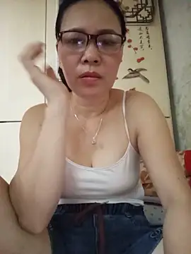 Snapshot of Nuna_689 chatting on June 12, 2026, 10:03 am Nuna 689 online show from June 12, 2026, 10:03 am