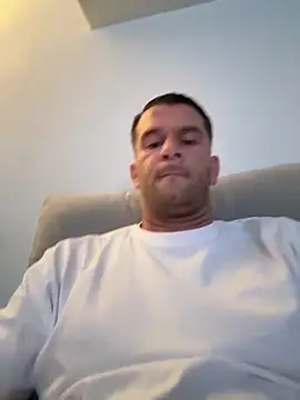 Snapshot of tony3729 chatting on May 14, 2026, 12:06 am tony3729 online show from May 14, 2026, 12:06 am