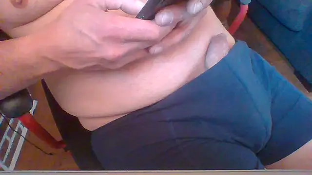 Snapshot of ludowrss chatting on July 4, 2026, 10:54 am ludowrss online show from July 4, 2026, 10:54 am
