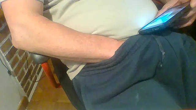 Snapshot of ludowrss chatting on July 25, 2026, 3:59 am ludowrss online show from July 25, 2026, 3:59 am