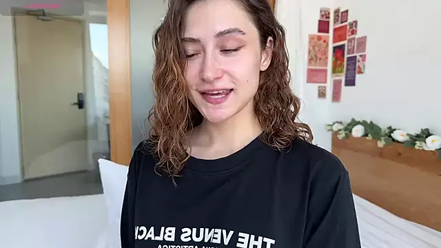 cutiemari online show from March 22, 2026, 4:27 am