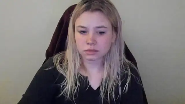 Lulu Di online show from February 10, 2026, 11:20 pm