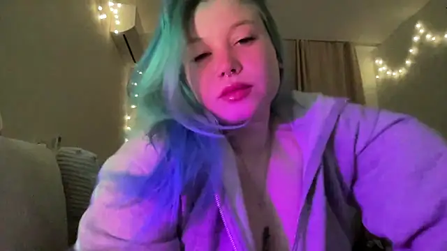 Lulu Di online show from April 18, 2026, 6:23 pm