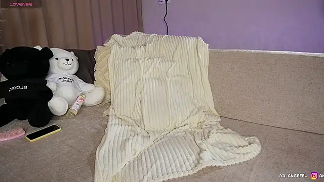 Snapshot of Anya_angel chatting on February 7, 2026, 6:11 pm Anya angel online show from February 7, 2026, 6:11 pm